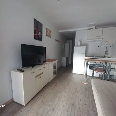 Apartment 1a Linea Con Piscina-playa La Albufereta